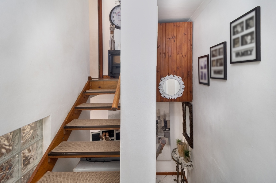 2 Bedroom Property for Sale in Parklands Western Cape